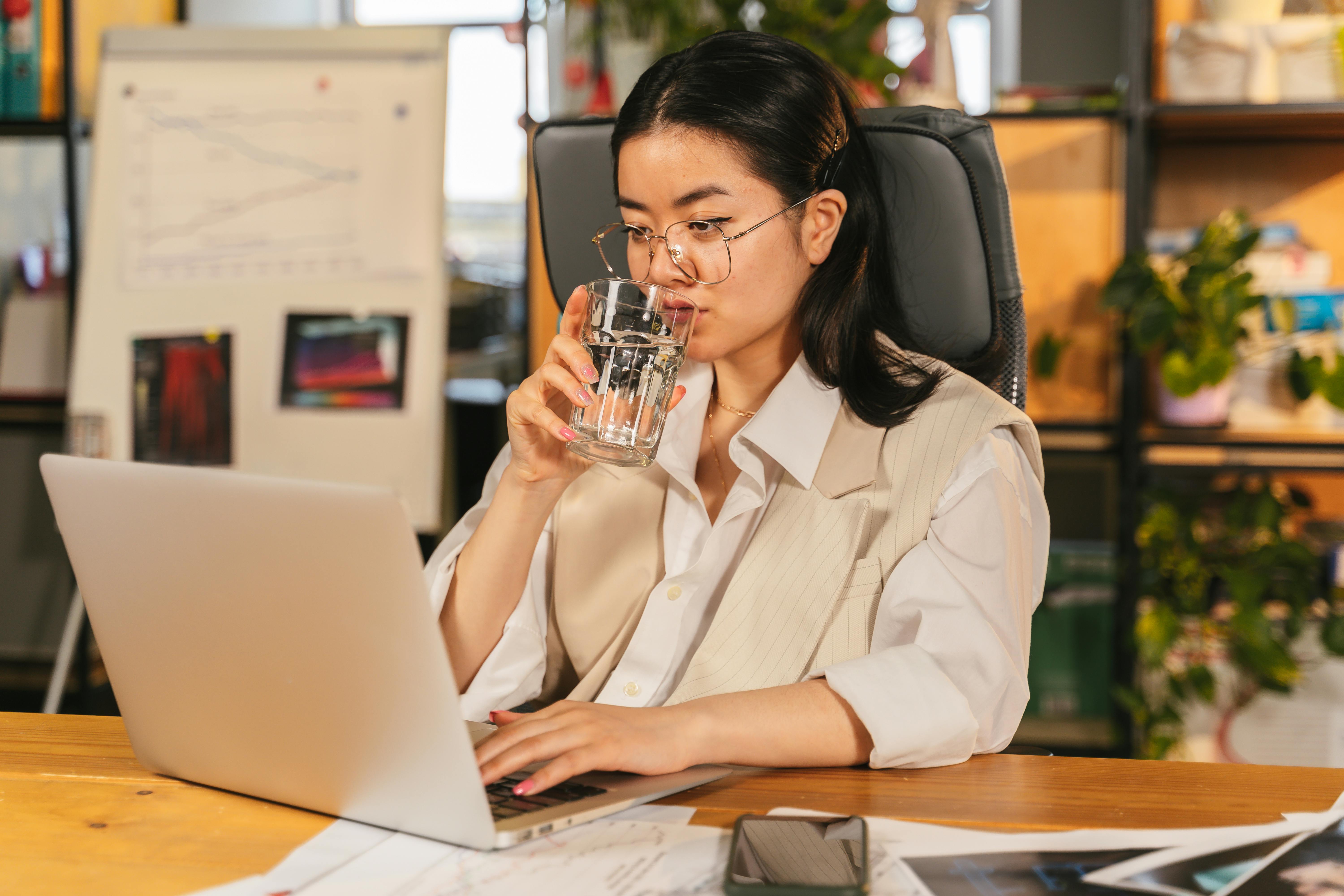 round wayfarer eyeglasses