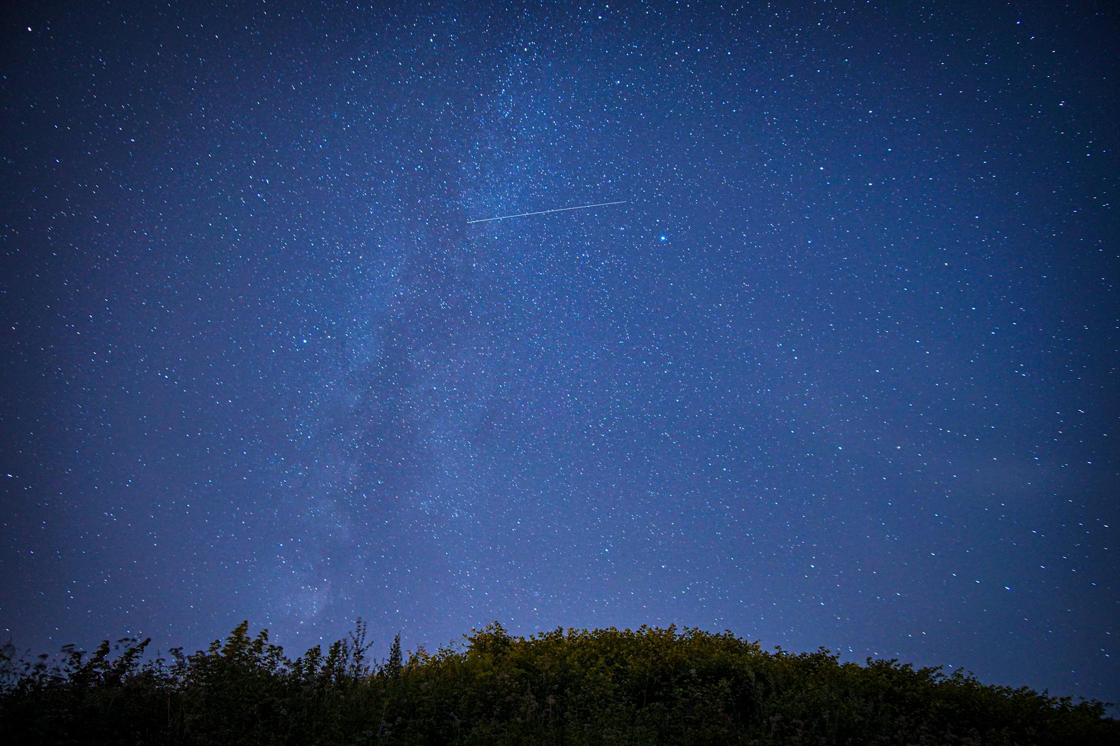 A view of the stars at night while stargazing, a popular outdoor activity in Panama City