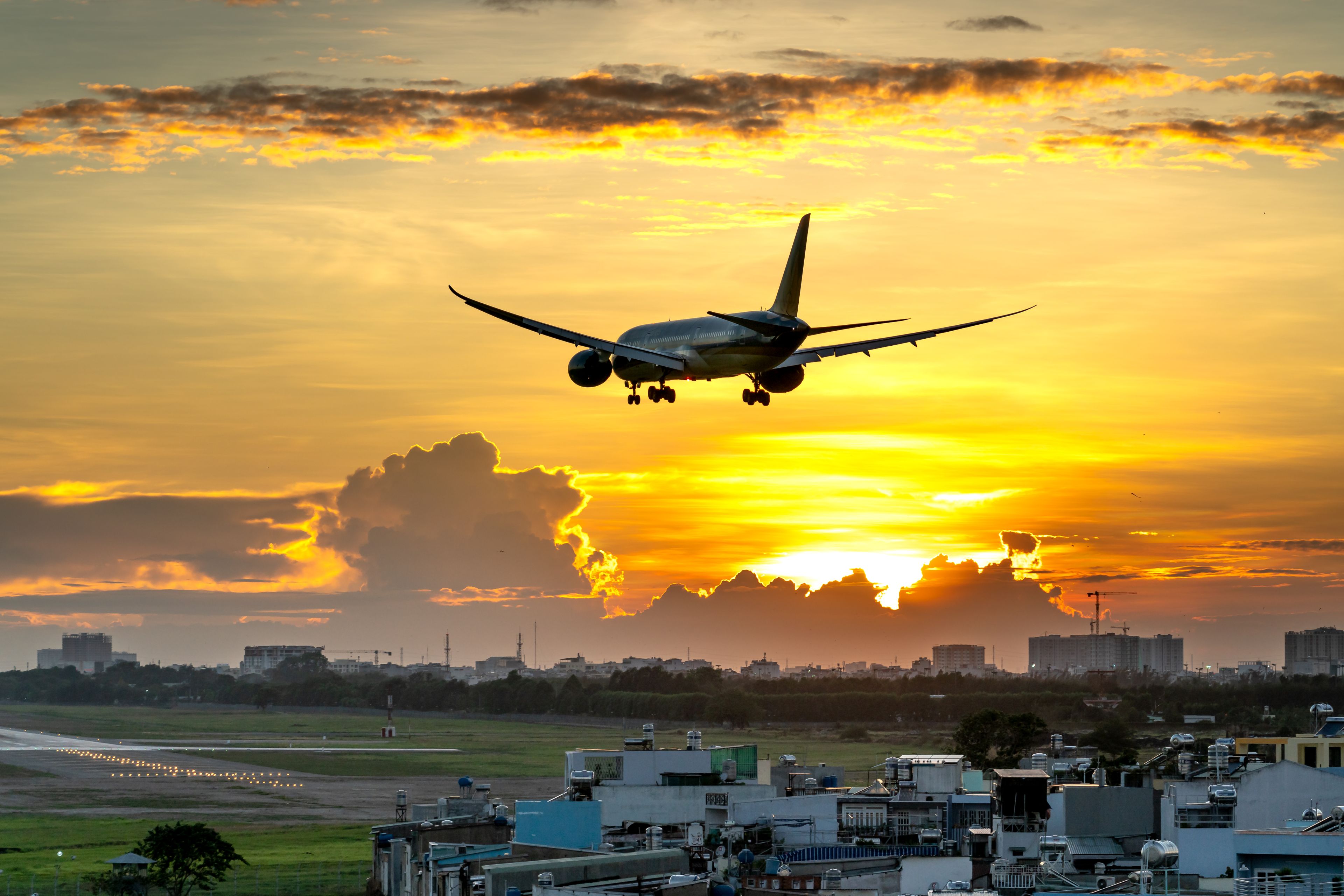 RAF Northolt Chauffeur Transfers — luxury chauffeur travel