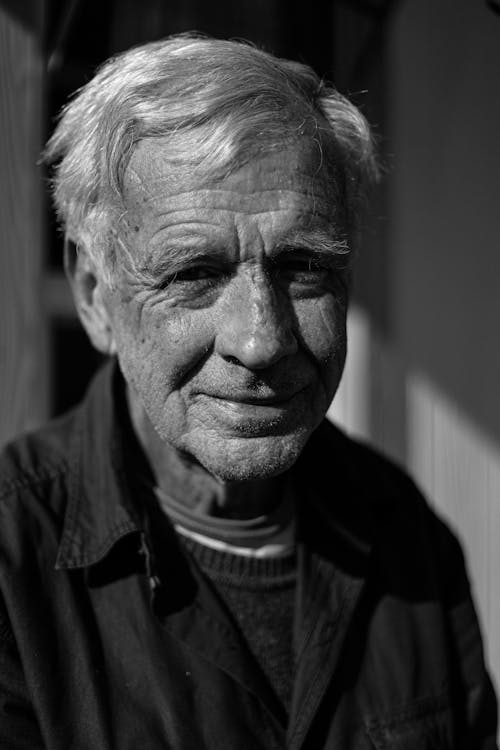 Free Grayscale Photo of an Elderly Man Stock Photo