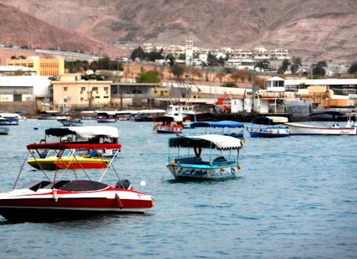 Fotobanka s bezplatnými fotkami na tému aqaba, Jordan, malé plachetnice