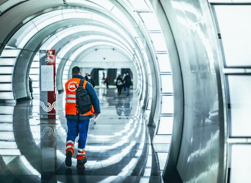 Ingyenes stockfotó bejárat, beltéri, emberek témában