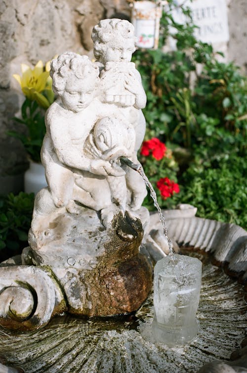 Foto profissional grátis de água corrente, anjos, escultura