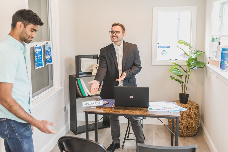 startup financial advisory services
