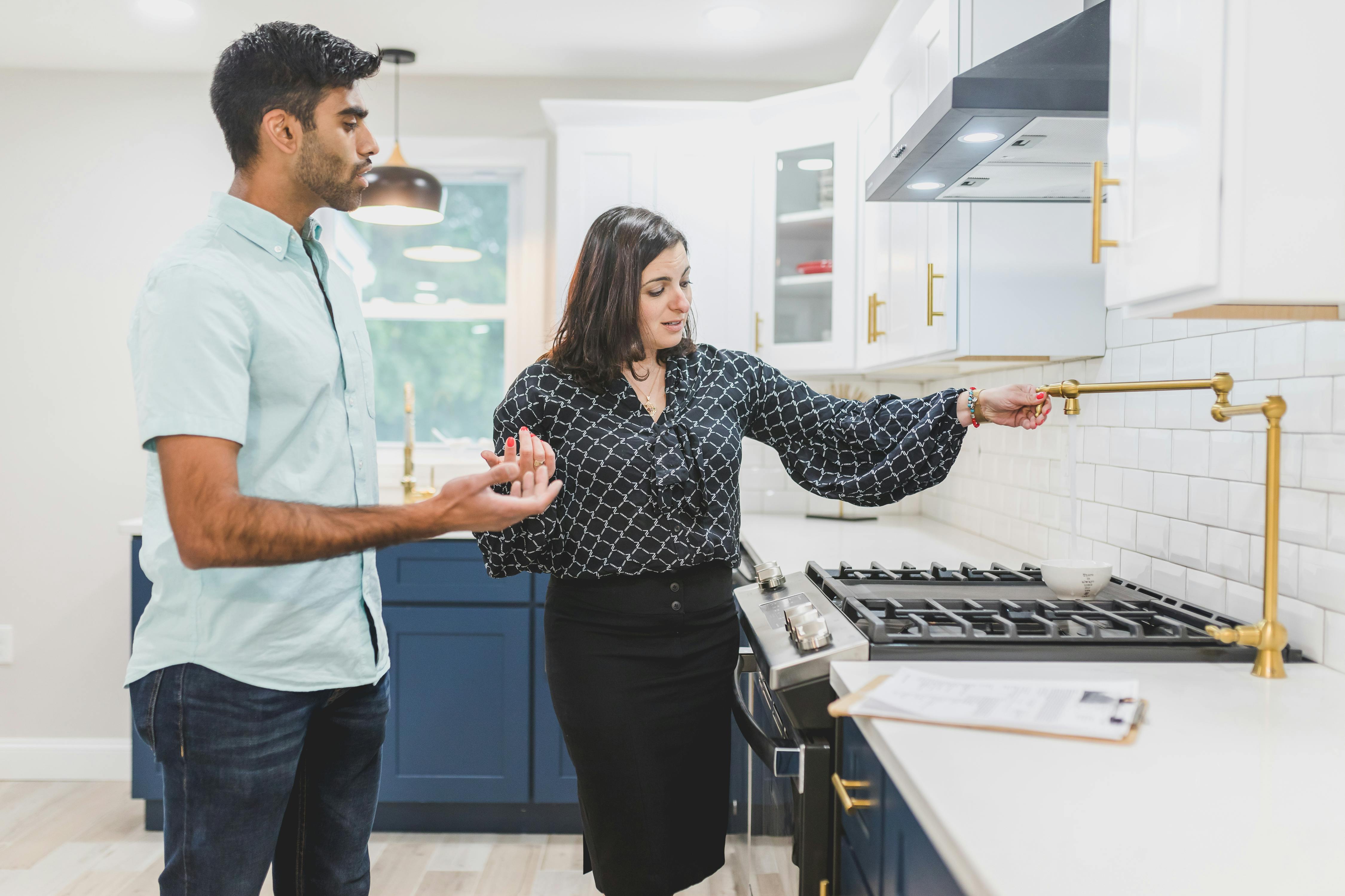 278,622 Household Appliances Stock Photos, High-Res Pictures, and Images -  Getty Images