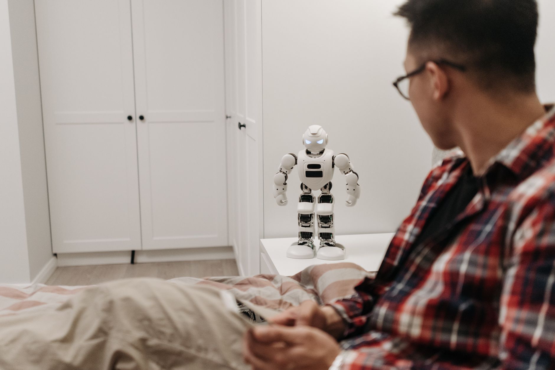 Global firms use AI in India to bring ad work in-house
