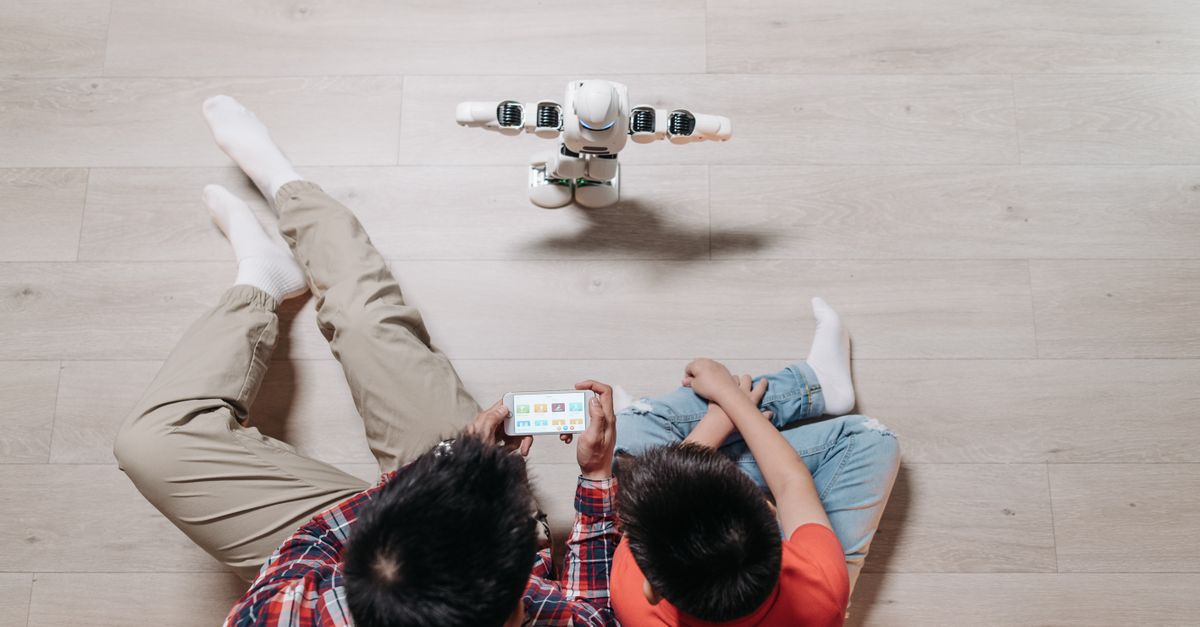 AI 代理淪為「數位保姆」?解析 GPT-5.6 與 ChatGPT Work 如何重構 2026 年的家庭情感鏈結 AI 代理淪為「數位保姆」?解析 GPT-5.6 與 ChatGPT Work 如何重構 2026 年的家庭情感鏈結