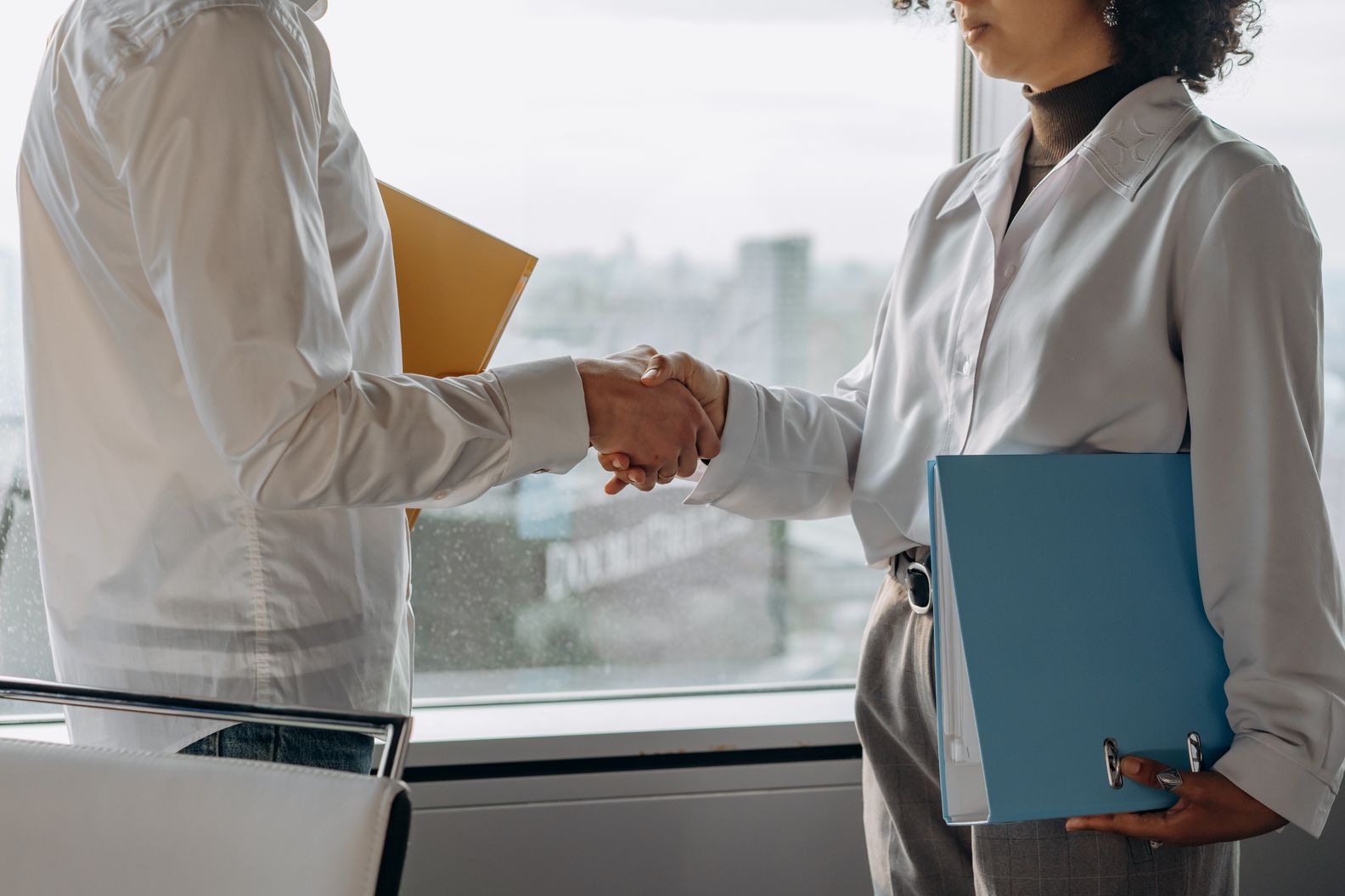 What Does Partner Mean in Business? Roles, Types, Benefits
