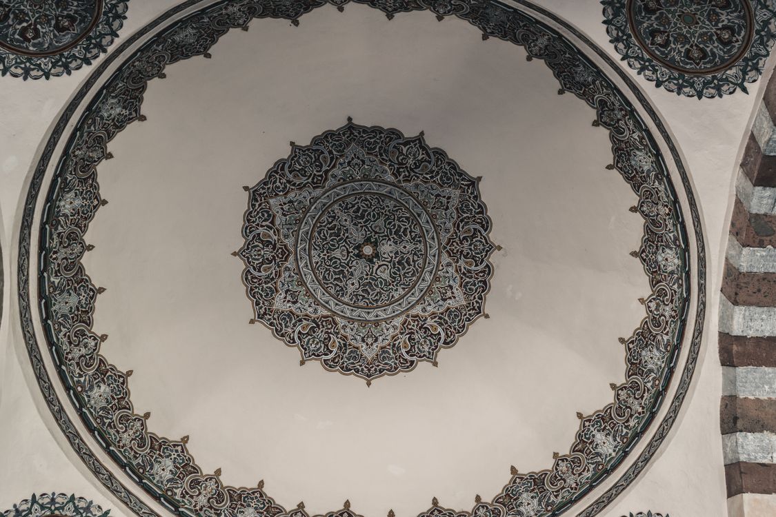 Decorative Patterns on Ceiling · Free Stock Photo