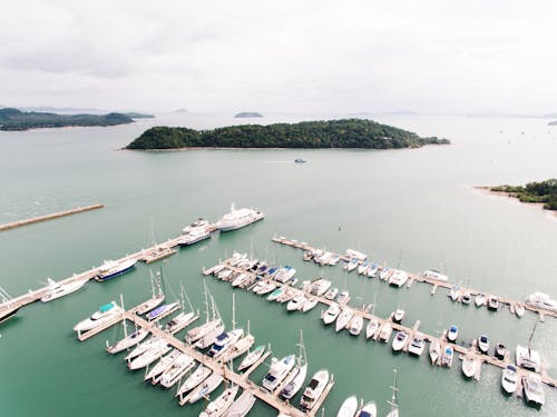 Fotos de stock gratuitas de agua, atracado, barcos