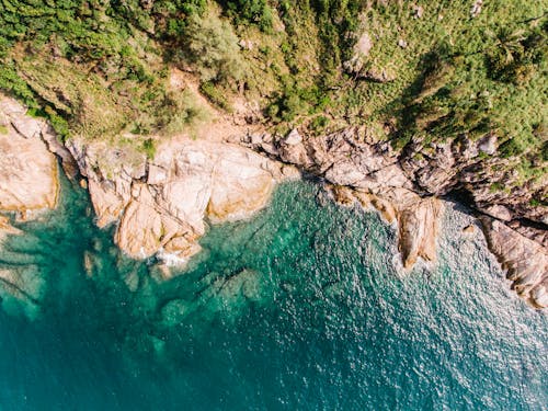 dağ, deniz, doğa içeren Ücretsiz stok fotoğraf