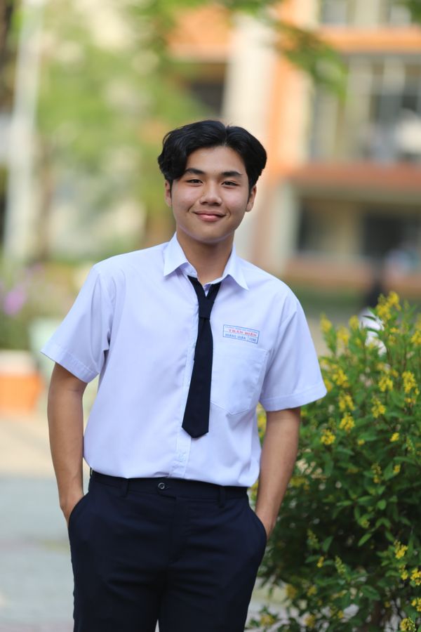 Siswa berseragam