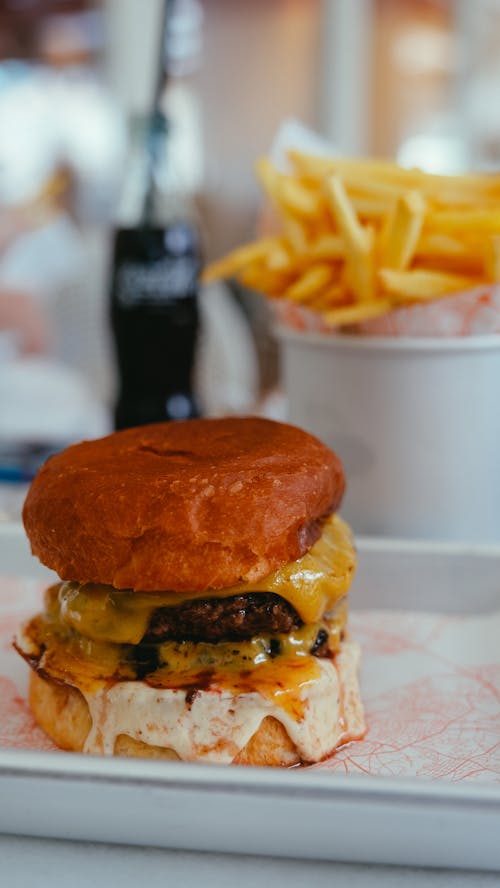 Ingyenes stockfotó burger, élelmiszer-fotózás, étkezés témában Stockfotó