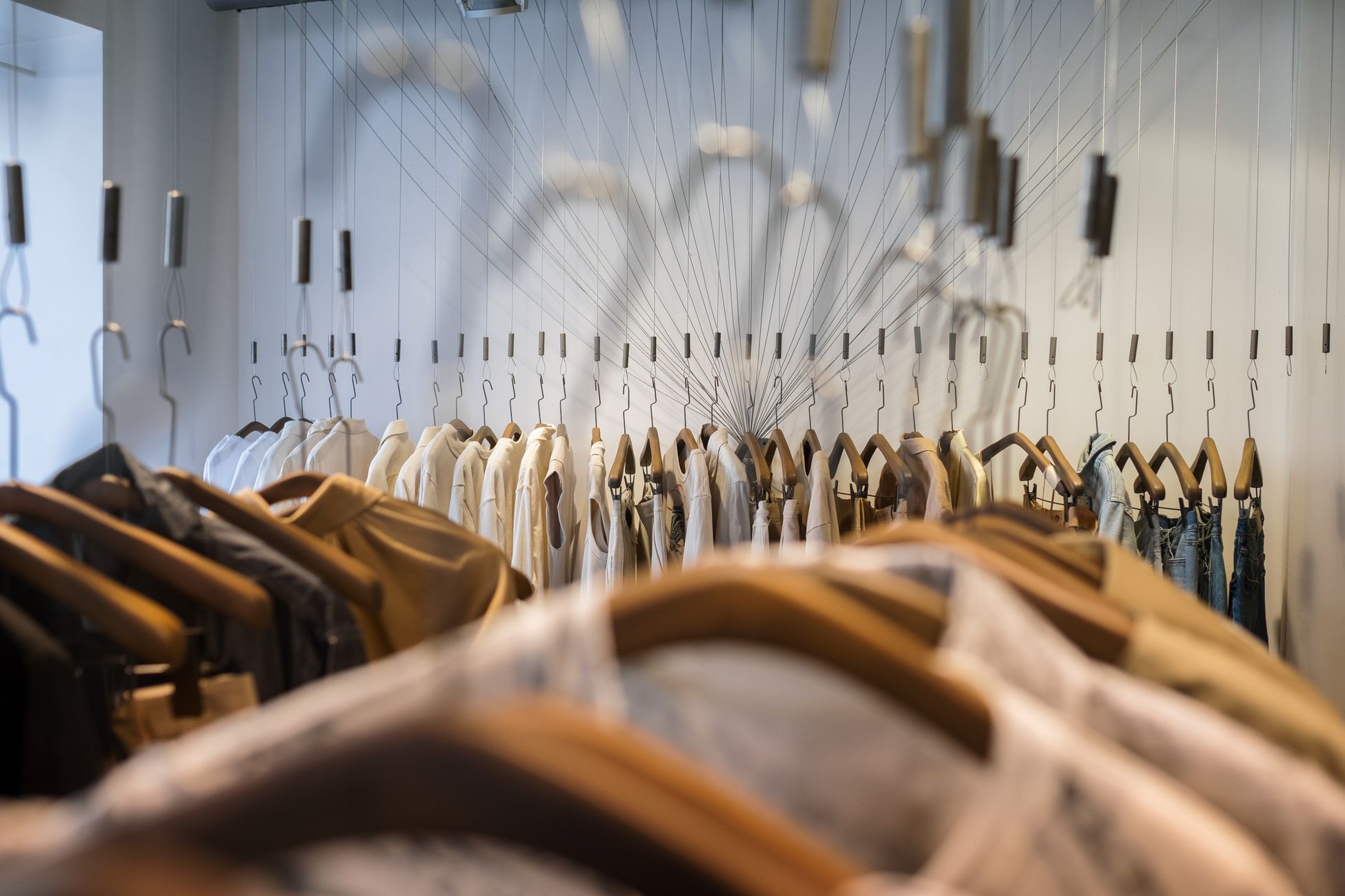 Mirjam en Hilde openen winkel met zelfgemaakte baby- en kinderkleren