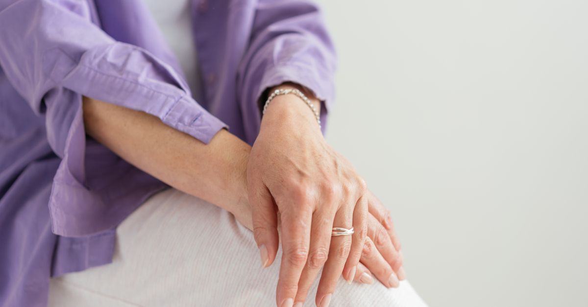 When Should I Worry About Severe Pelvic Pain Outside of My Menstrual Cycle?
