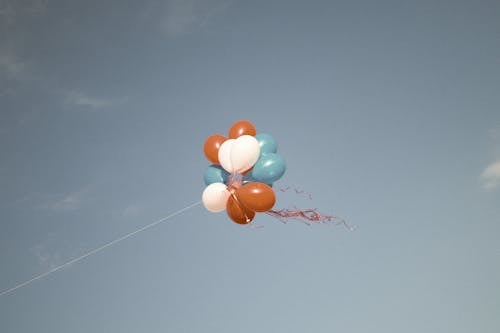 Fotos de stock gratuitas de al aire libre, cielo azul, globos