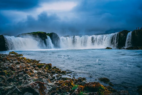 Free Waterfalls Photo Stock Photo