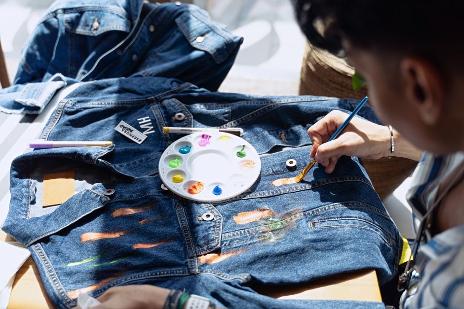 Transform Your Home with DIY Upcycled Crafts