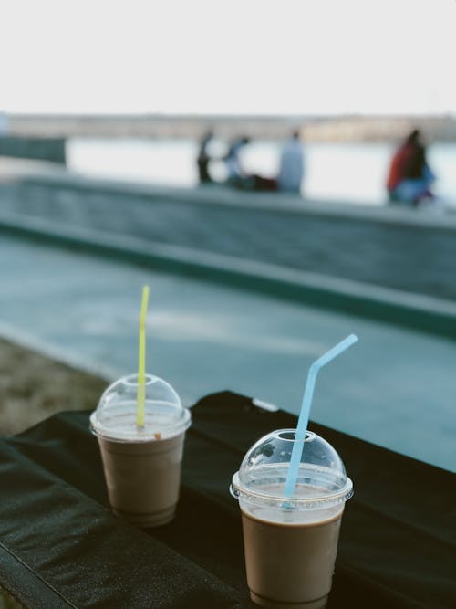 アイスコーヒー, ストロー, プラスチックのコップの無料の写真素材