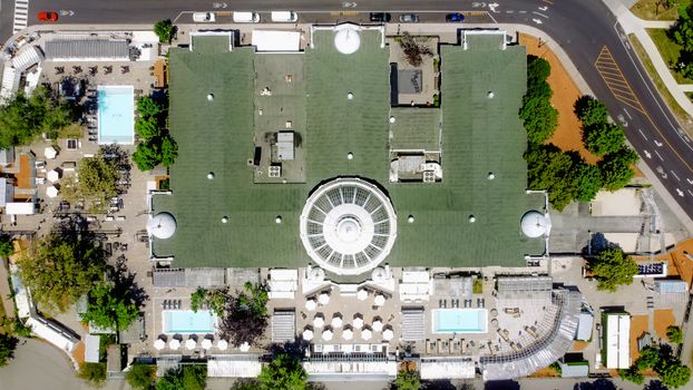 FPV drone tour of a hotel in Bucaramanga — immersive aerial walkthrough