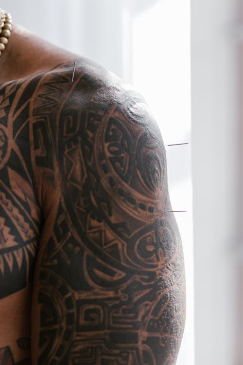 Δωρεάν στοκ φωτογραφιών με tattoo, αγκάθια, άνδρας Φωτογραφία από στοκ φωτογραφιών