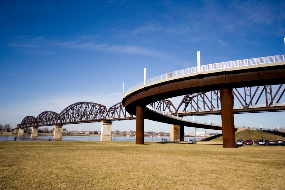 Scenic view of the Big Four Bridge spanning the Ohio River in Louisville, KY.