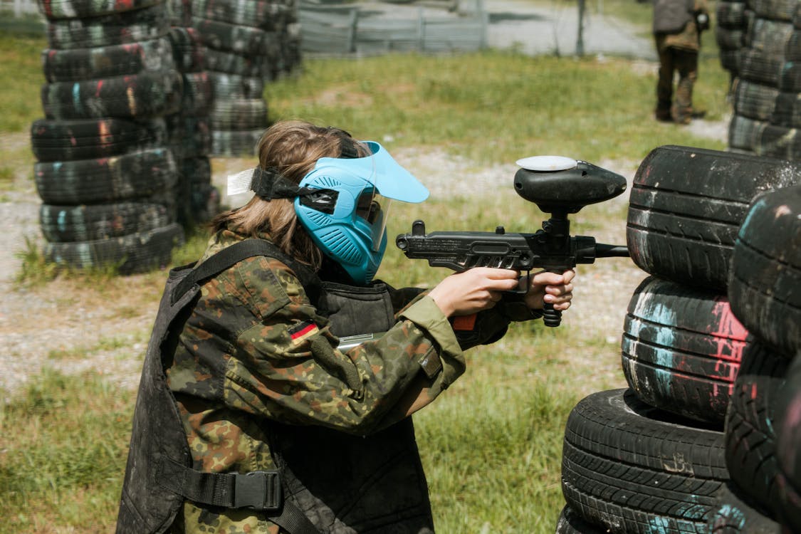 Gratis lagerfoto af bane, beskyttelsesmaske, camouflage