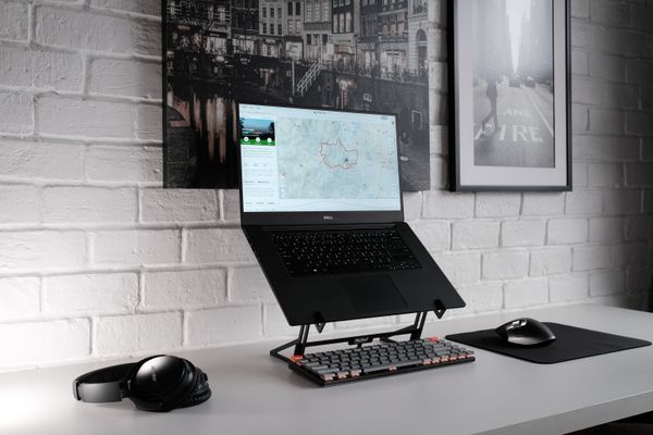 Dell 3189 Classic — Brushed Aluminium