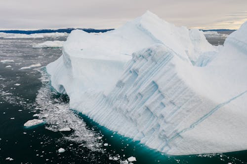 Free White Ice Formation on Body of Water Stock Photo