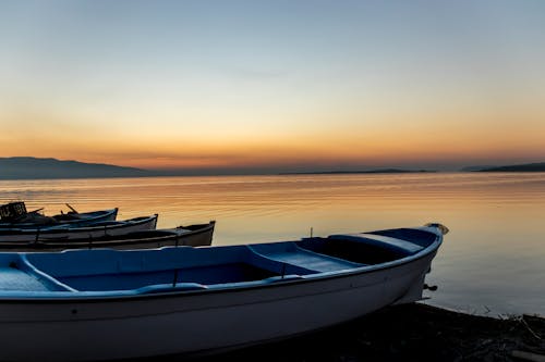 akşam, akşam karanlığı, deniz kıyısı içeren Ücretsiz stok fotoğraf