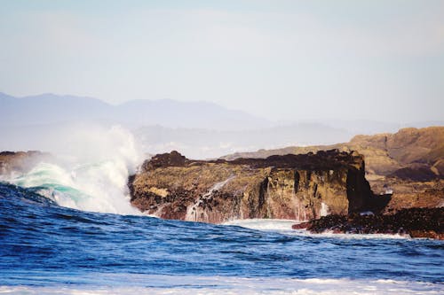 Δωρεάν στοκ φωτογραφιών με Surf, ακτή, βουνό