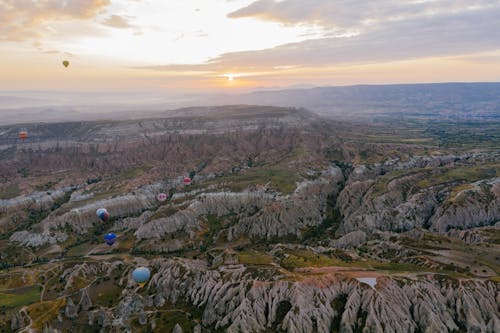 Бесплатное стоковое фото с Аэрофотосъемка, горы, горячие воздушные шары