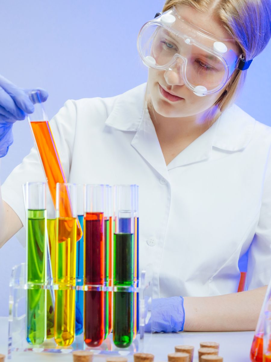 Laboratory glassware used in Syrohchem's speciality chemical research