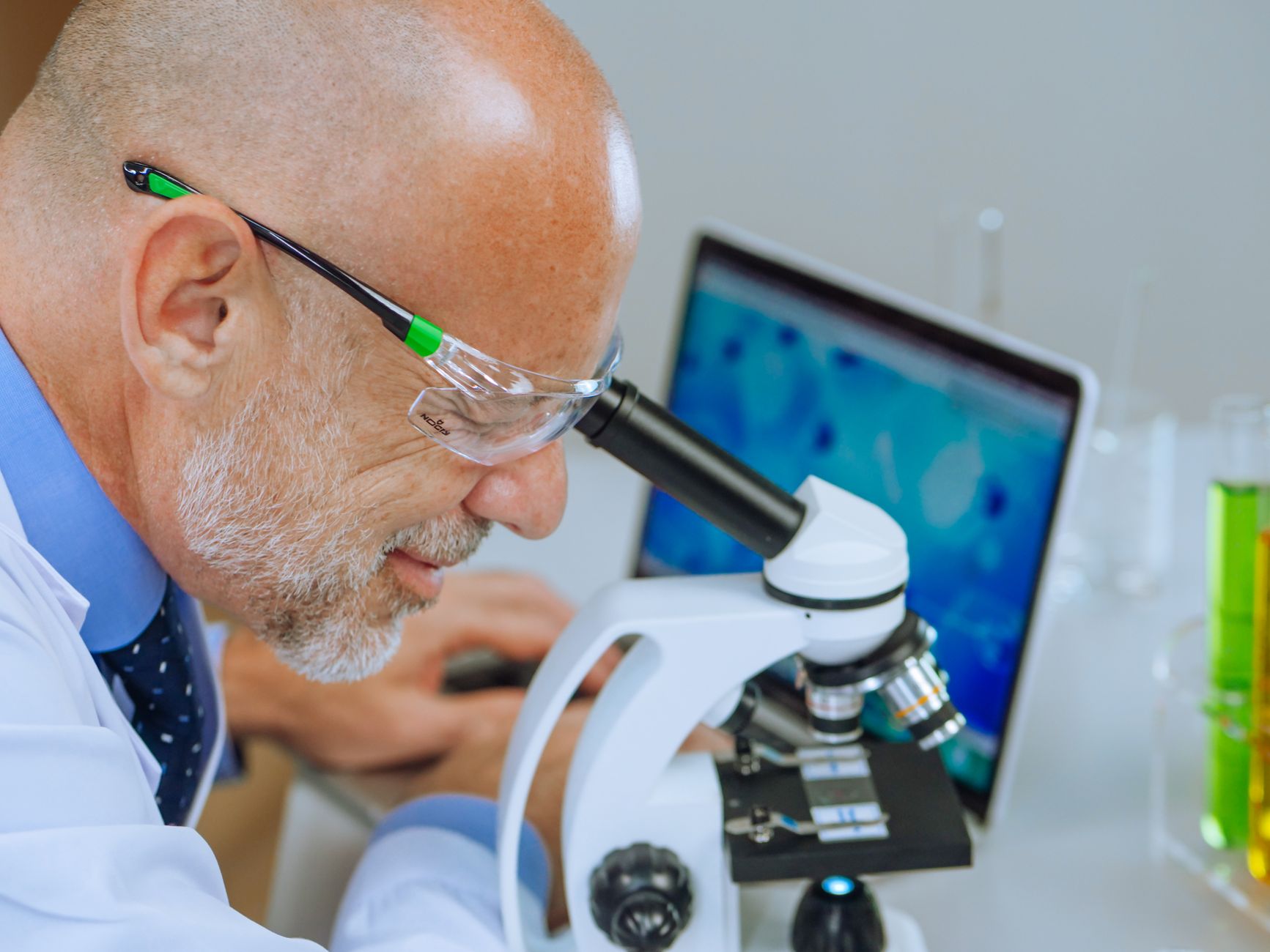 Early Parkinson's: Targeting LRRK2 could preserve synaptic function