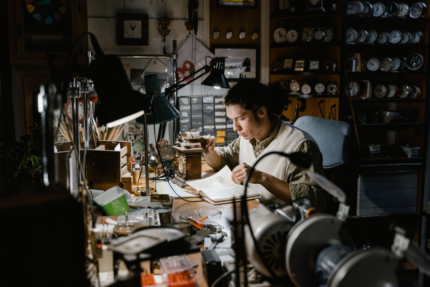 Clockmaker Photos, Download The BEST Free Clockmaker Stock Photos & HD ...