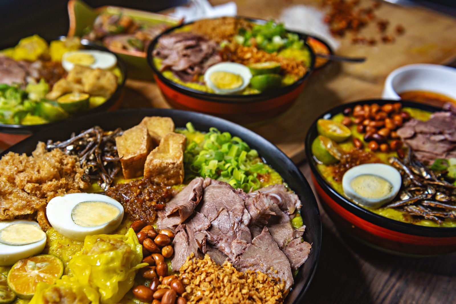 Scrumptious bowl of Filipino Mami noodles with eggs, beef, and vegetables.