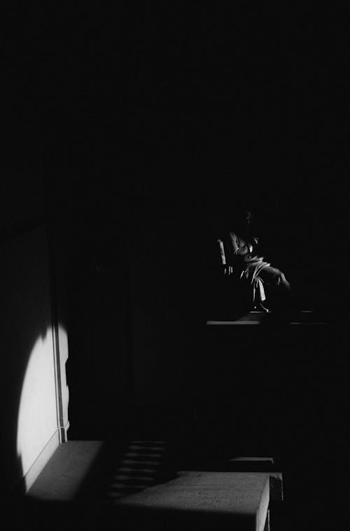 Foto stok gratis background hitam, cahaya, kegelapan