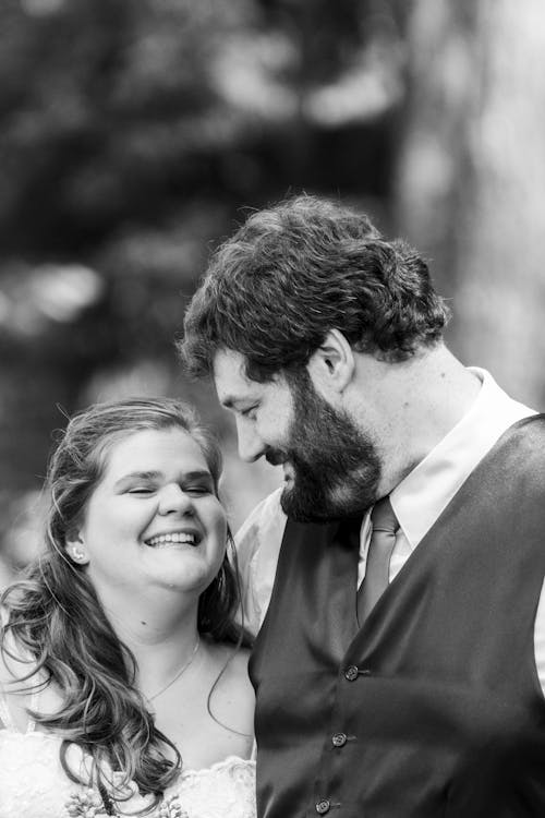 Fotos de stock gratuitas de afecto, blanco y negro, fotografía de boda