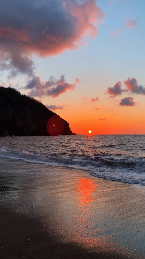 Foto d'estoc gratuïta de a l'aire lliure, capvespre, cel espectacular