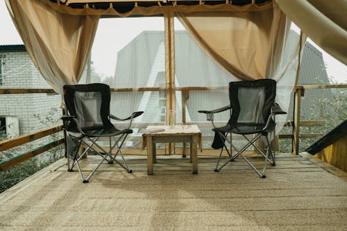 Brown Wooden Table With Chairs