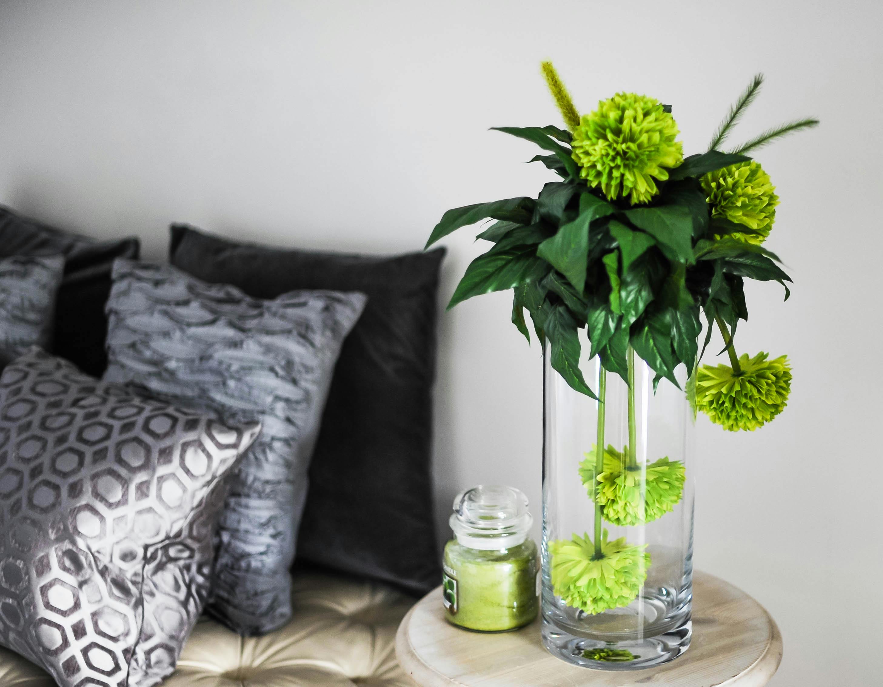 Green Plant in Clear Vase · Free Stock Photo