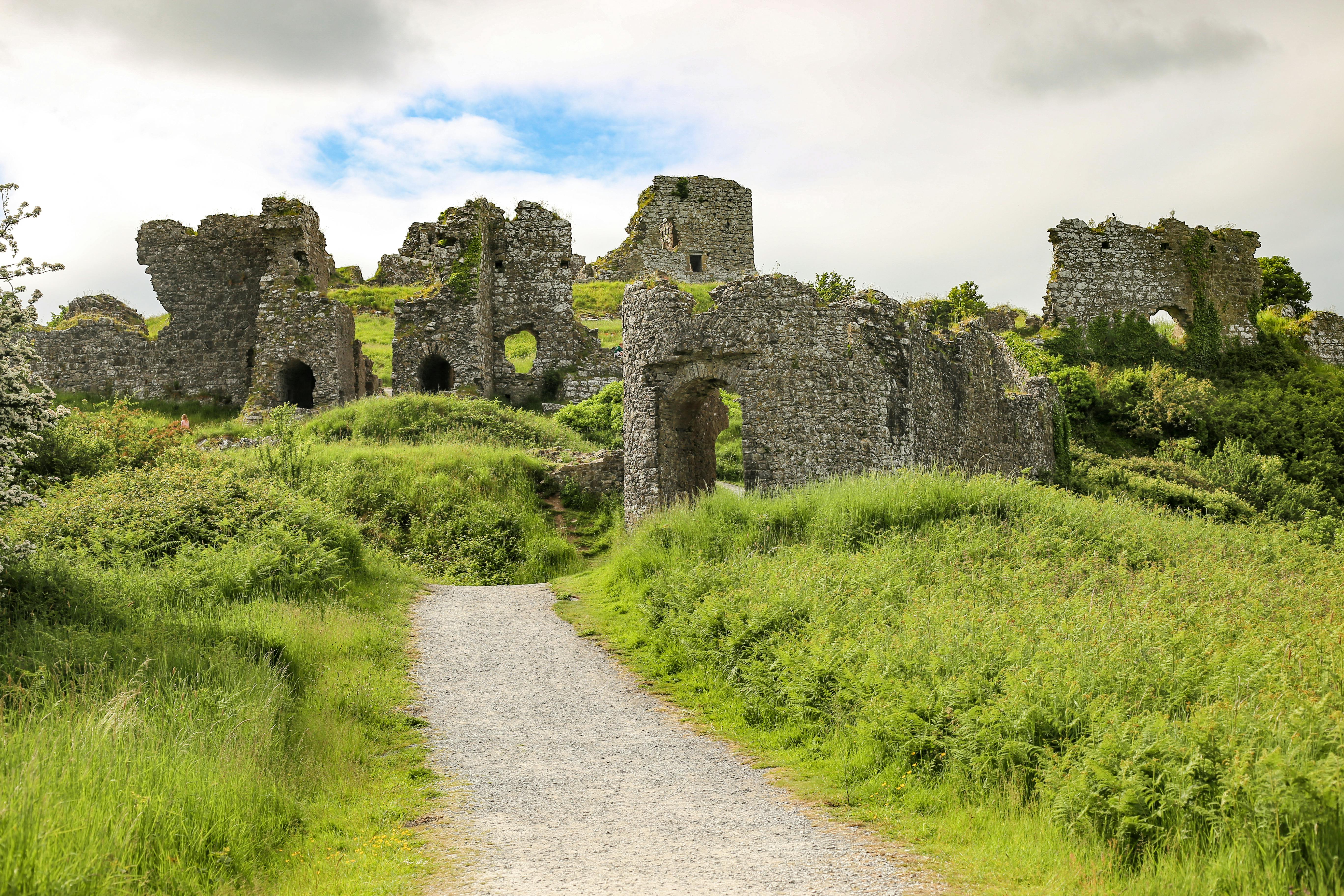 15 Irish travel experts to follow on Instagram for cheap flights, budget breaks and last-minute deals — Photo by Vijay Aditya