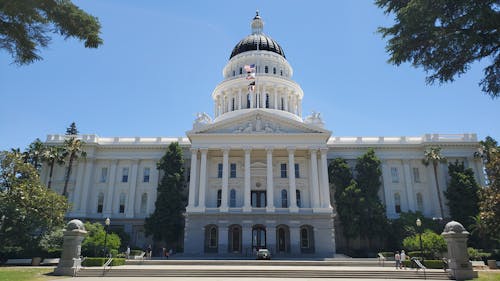 Free The California State Capitol Building Under a Blue Clear Sky Stock Photo