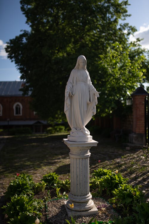 Sculpture of Virgin Mary 