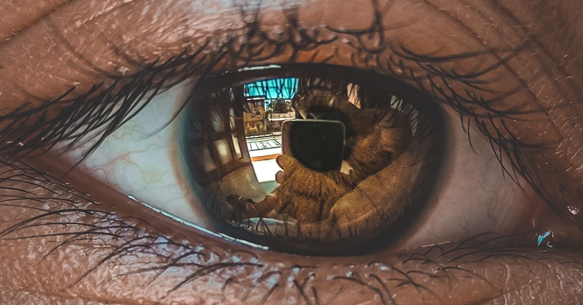 Person's Eye With Reflection · Free Stock Photo