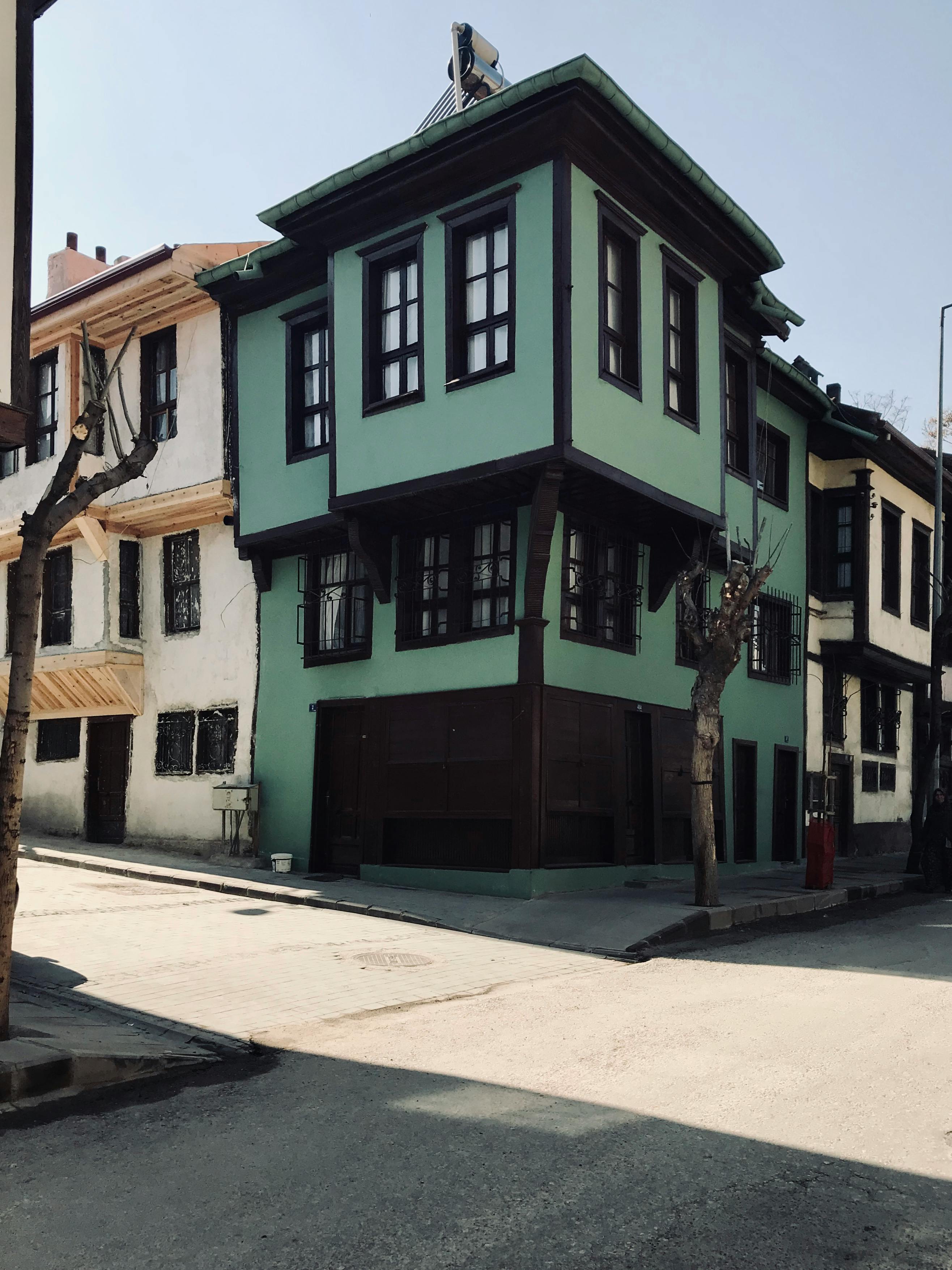 Free Charming traditional Ottoman architecture on a sunny street in Afyonkarahisar, Turkey. Stock Photo