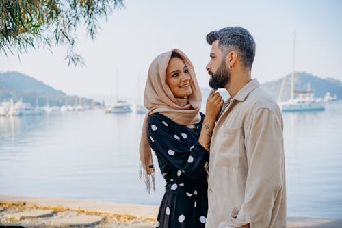 Immagine gratuita di adorabile, coppia musulmana, donna