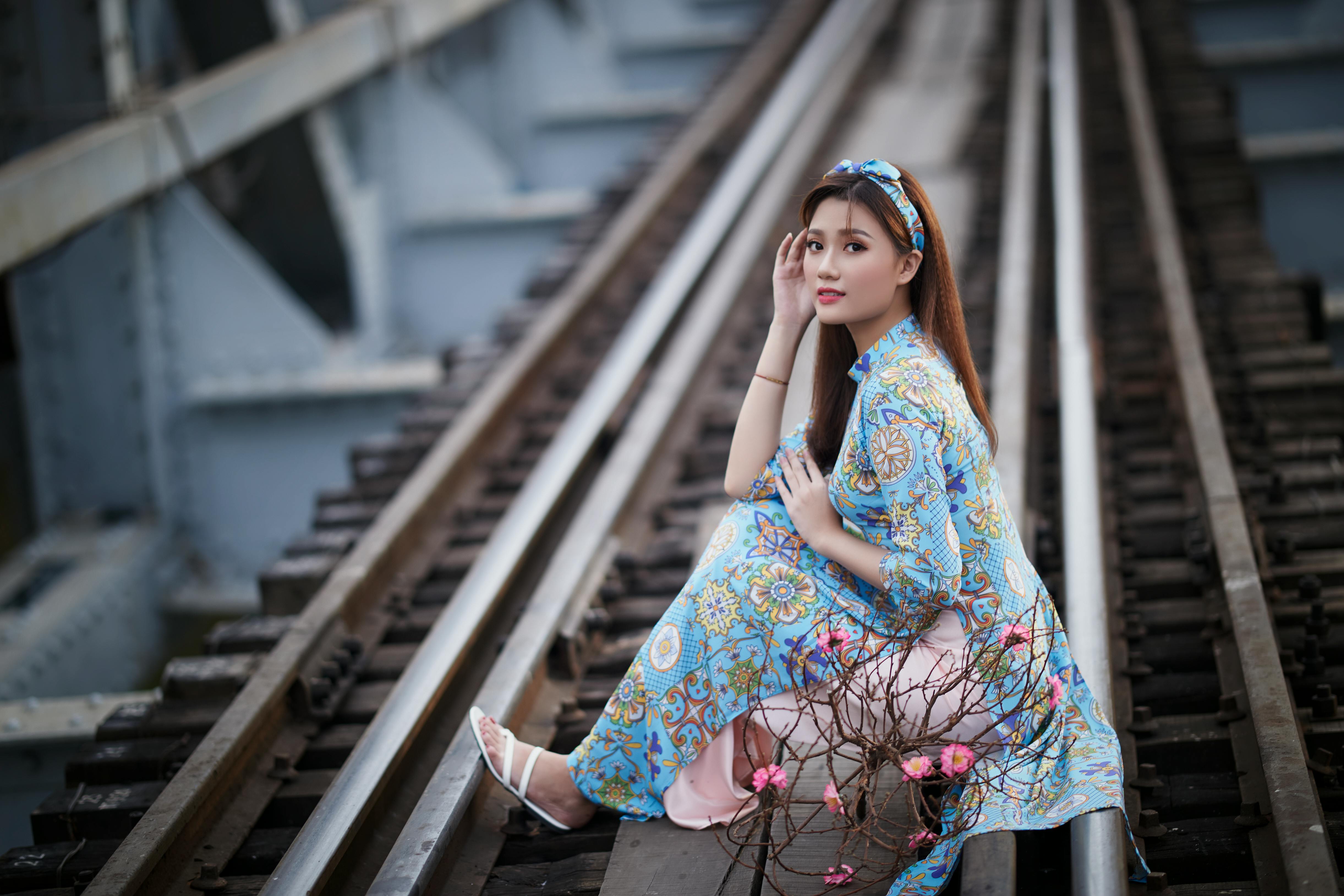 Beautiful Railway Stations Photos, Download The BEST Free Beautiful