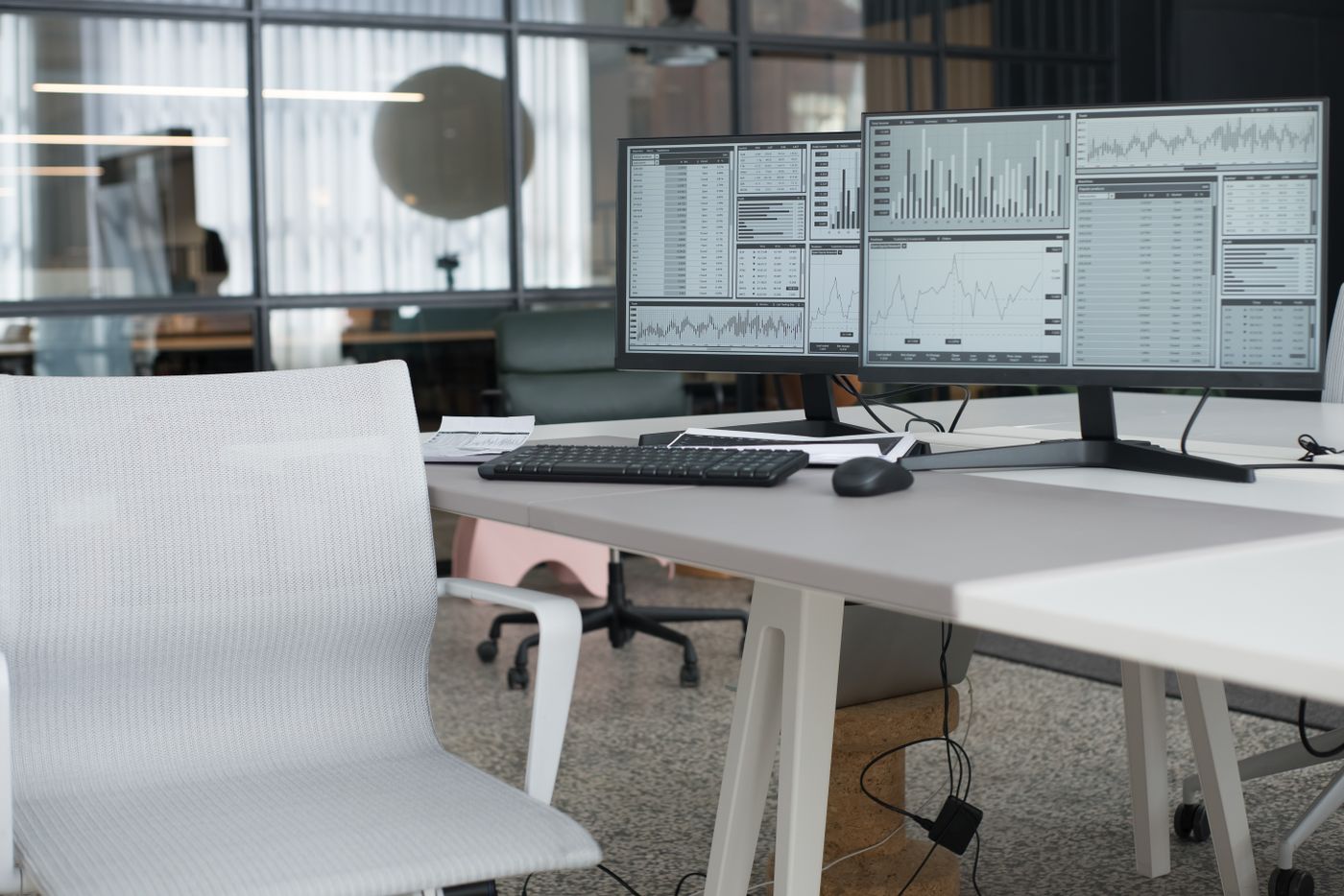 Best Monitor Arm for Heavy Monitors (Weight Capacity That Won't Sag)