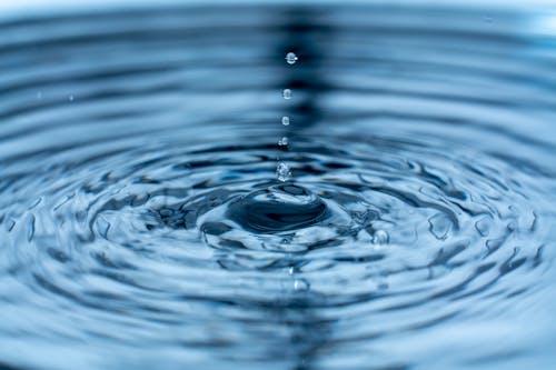 Free Close-Up Shot of Water Droplets Stock Photo